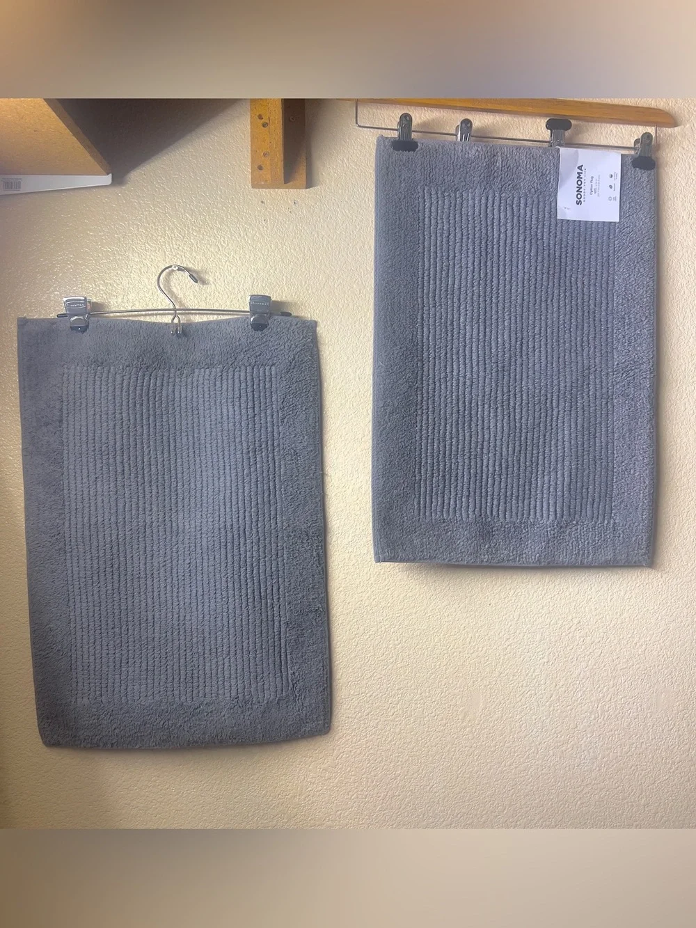 NWT Set of 2 Plush Gray Bath Mats